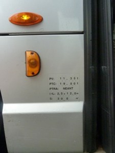 Un 'grand' bus : 11,3 tonnes à vide, 12m x 2,5 m